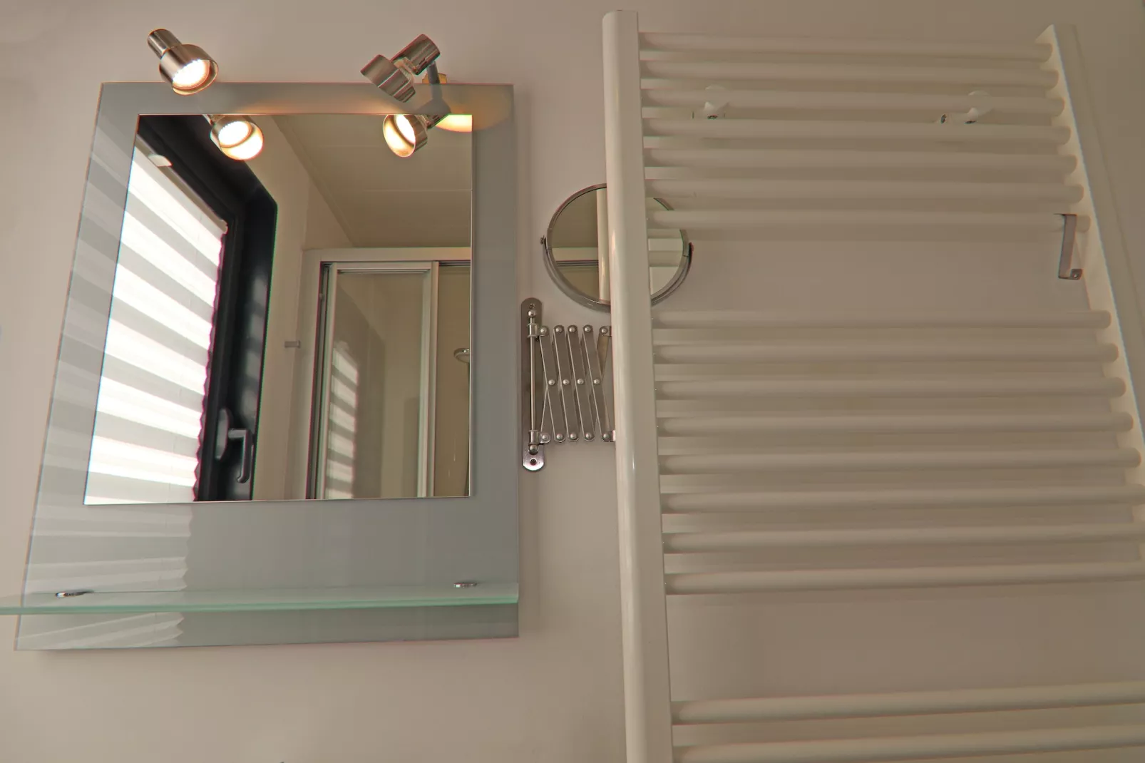 Hausboot Family & Friends LP 4 / 1-2 Personen-Bathroom