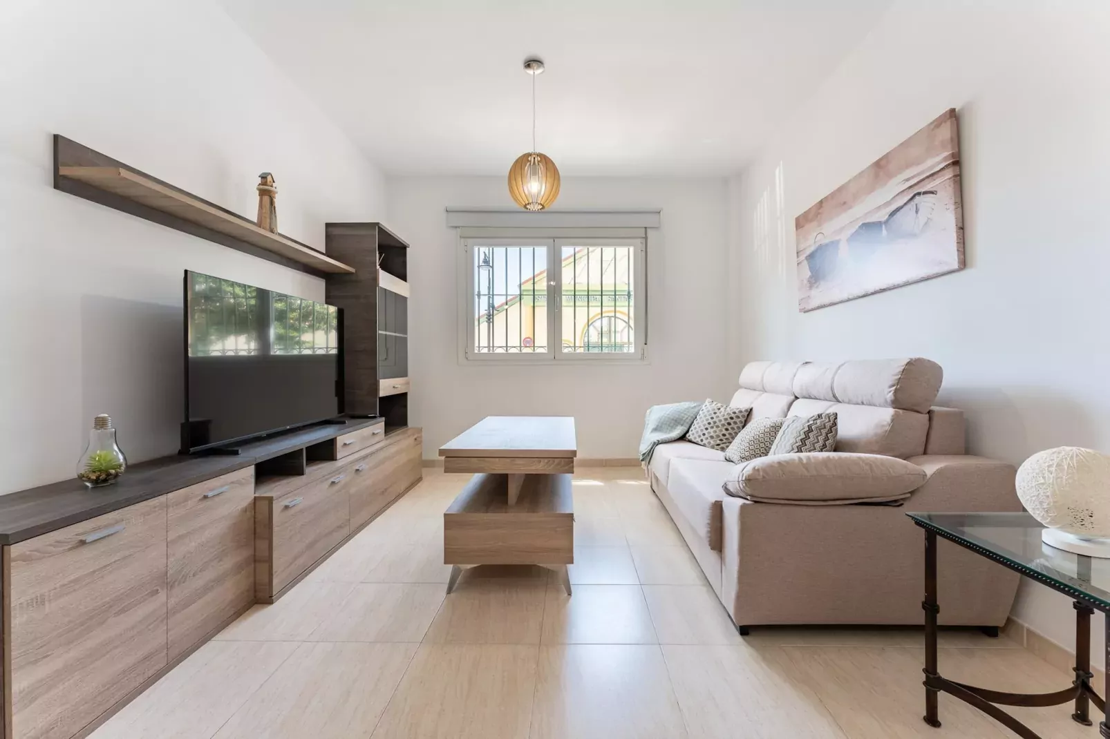 CT 291 - Faro's Boliches Beach for 4-Living room