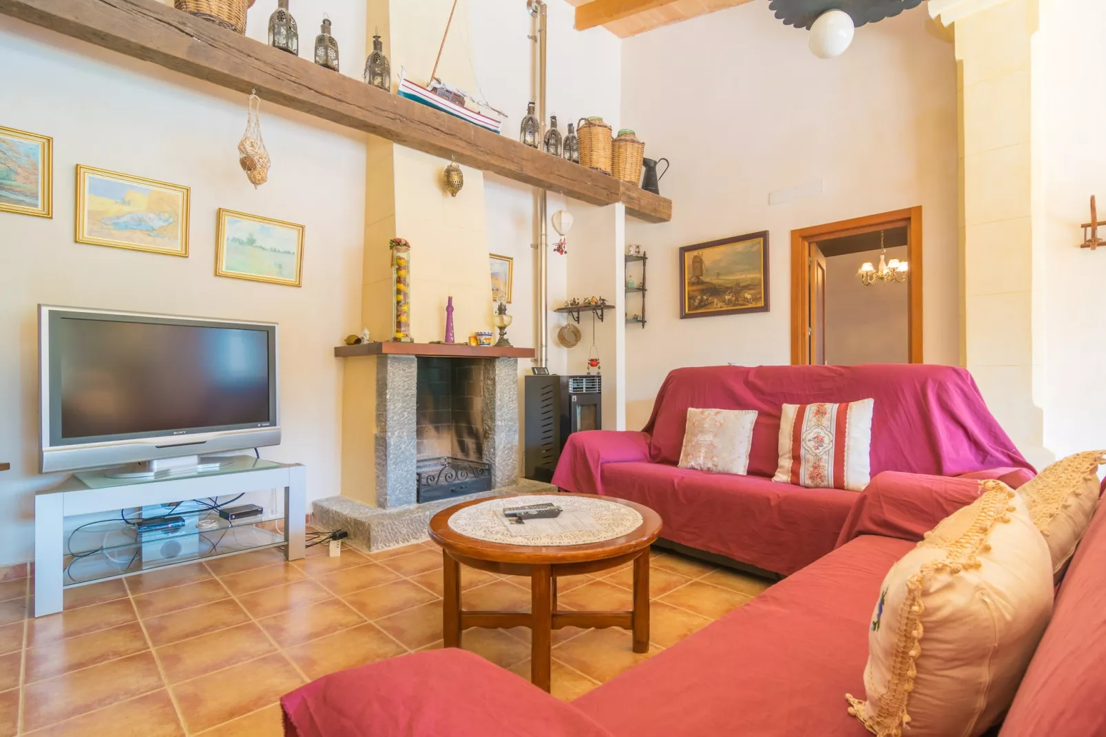 Es Blanquer De Na Fani-Living room