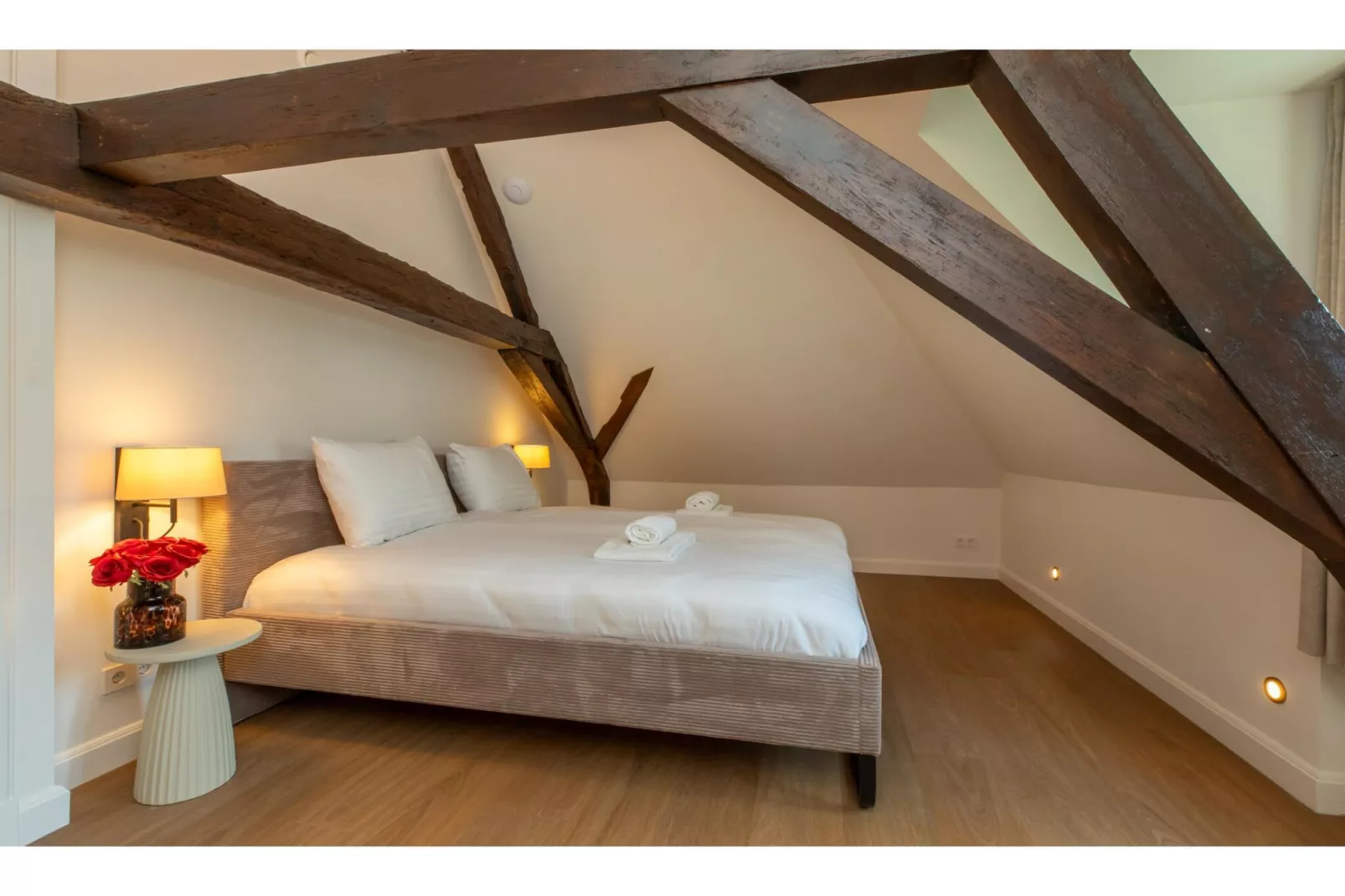 Vakantiehuis 'Boerderij Molenhof' - Stationsweg 5  Heinkenszand-Bedroom