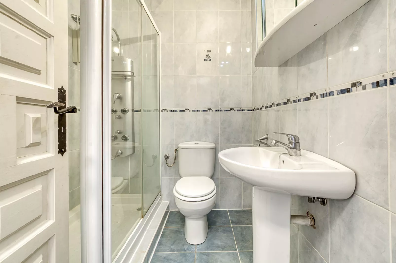 ISLA CARTAGO 49 Empuriabrava-Bathroom