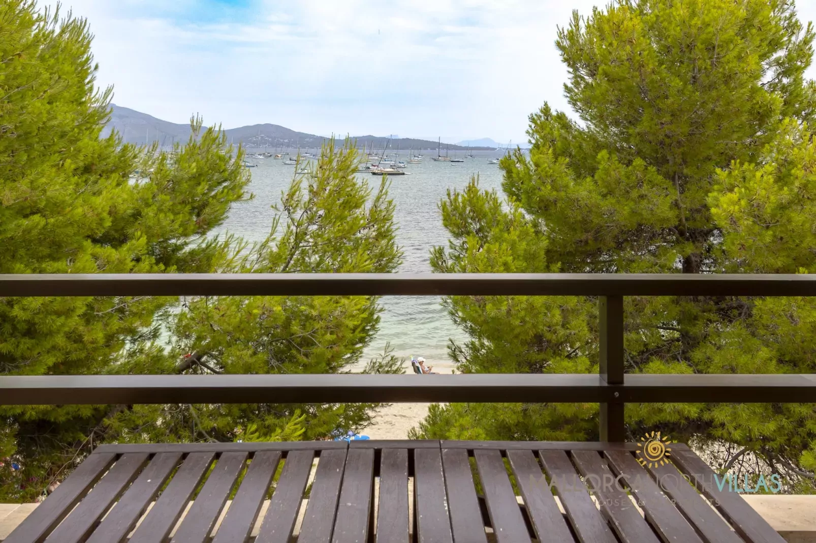 Apartamento Voramar II: Primera Línea en Pine Walk-Terrassenbalkon