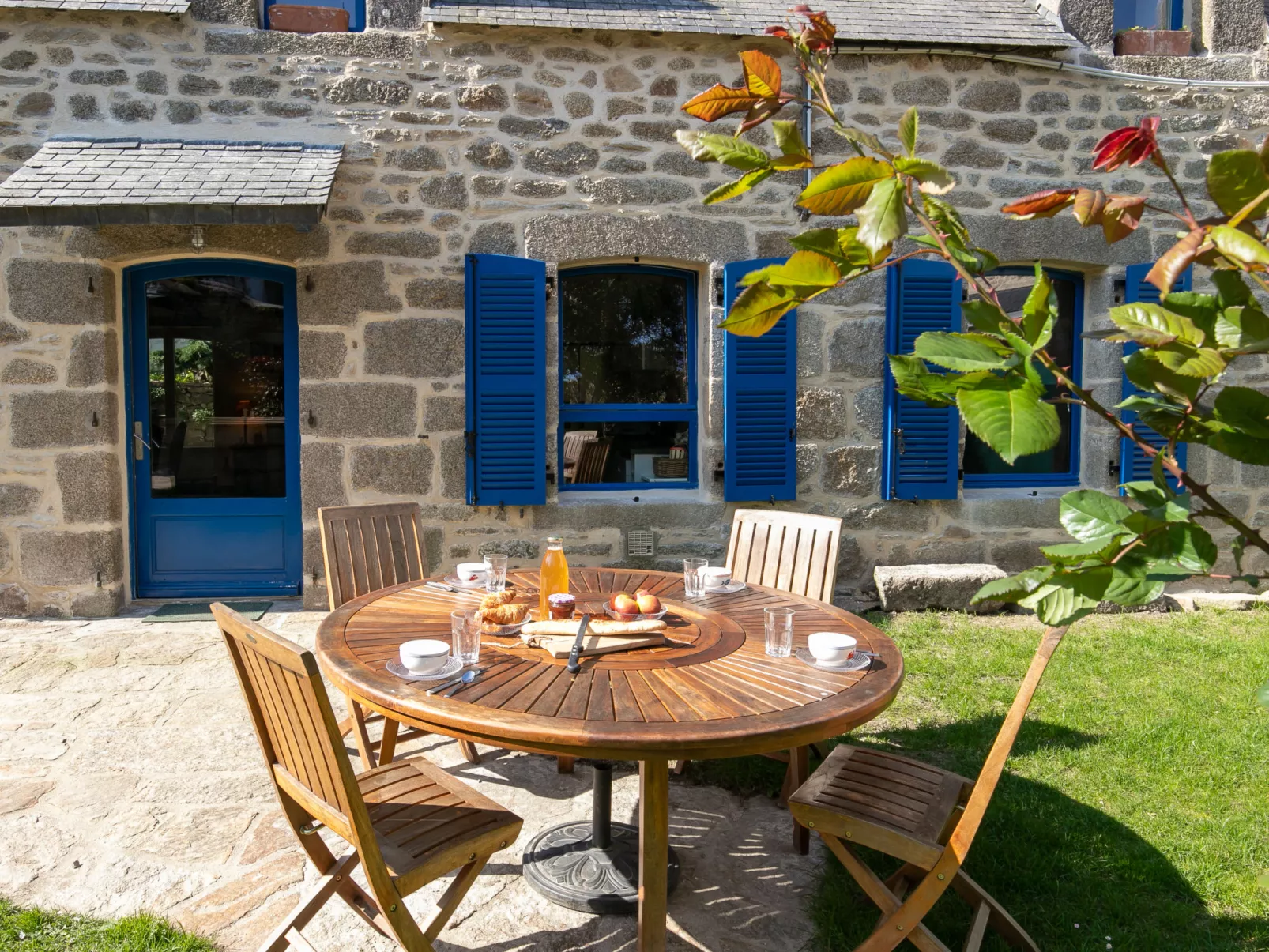 Maison Duquesne-Outside