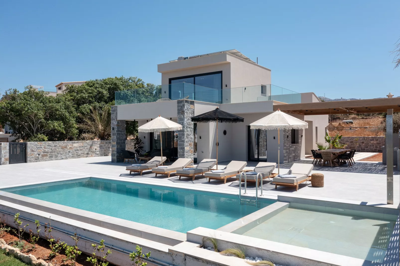 Nysa Luxury villa 1-Outdoor