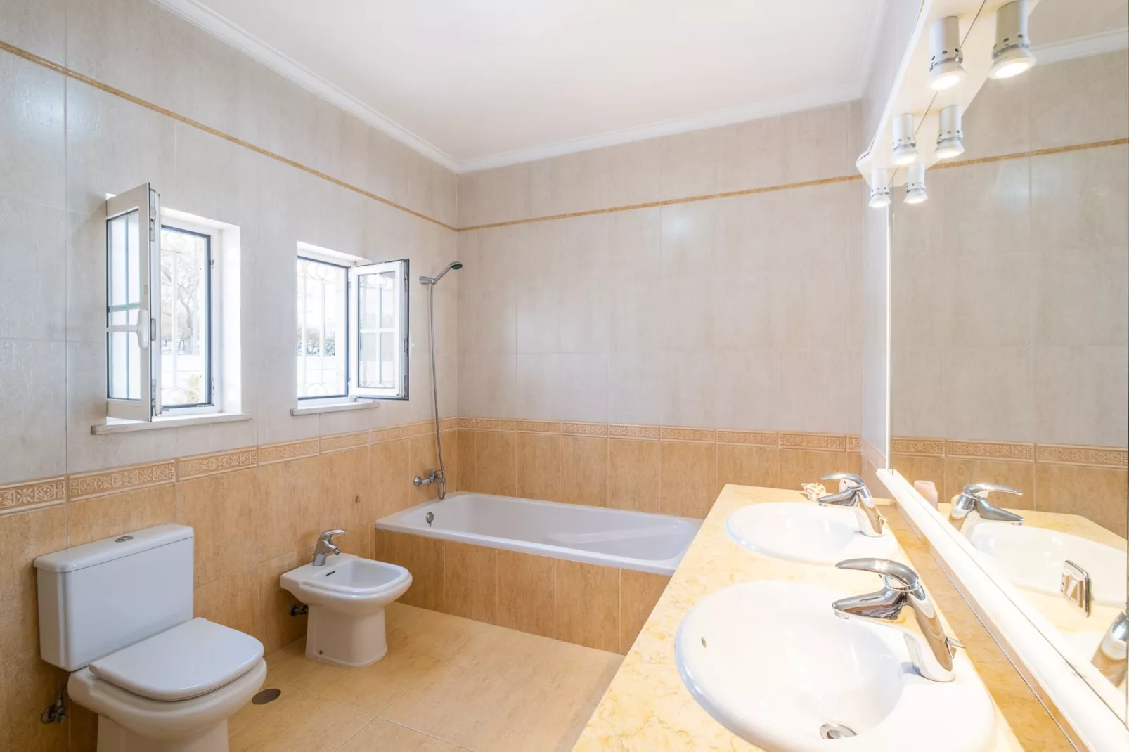 Villa Bahia-Bathroom
