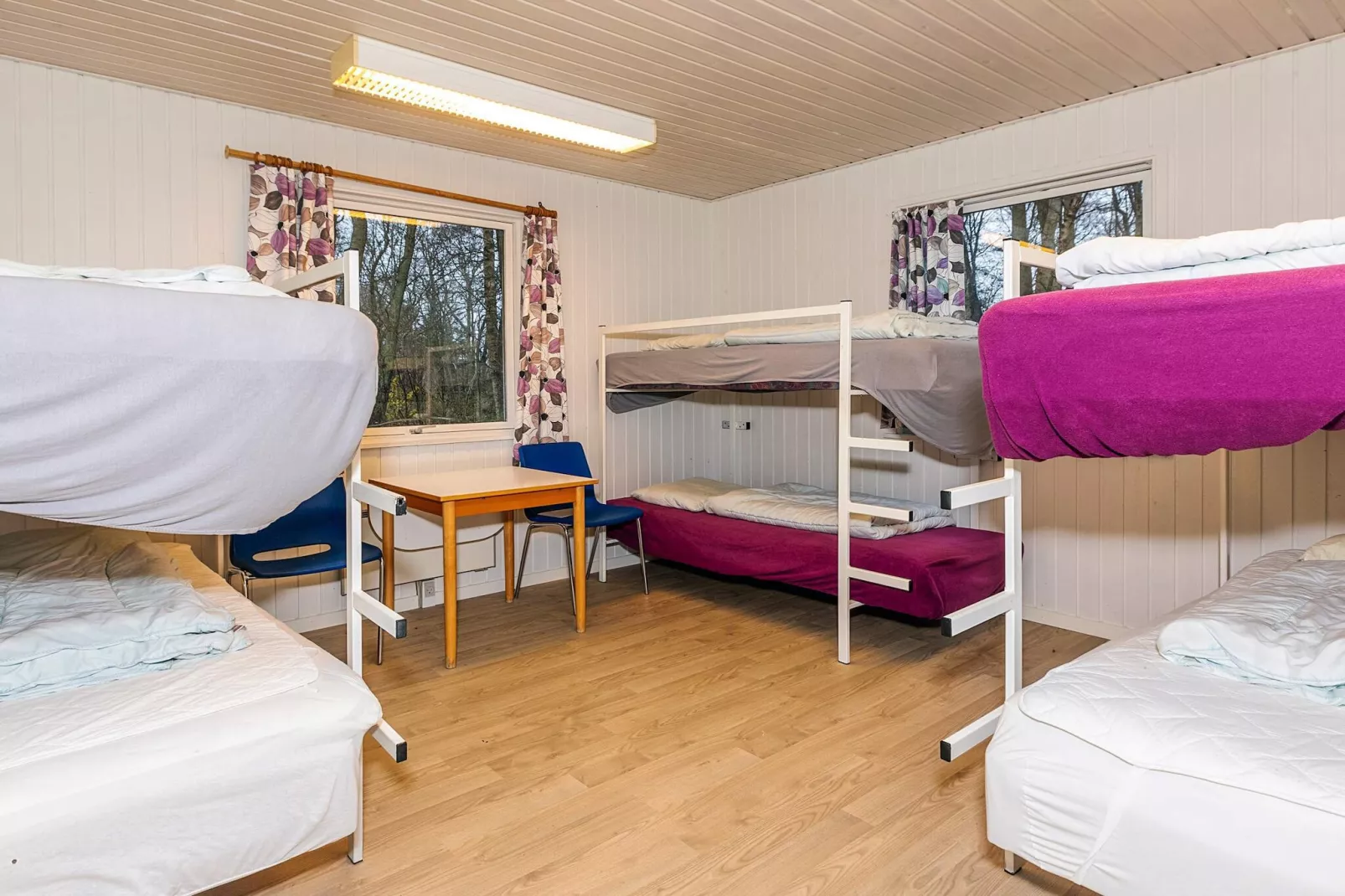 Delt værelse til 6 personer-Indoor