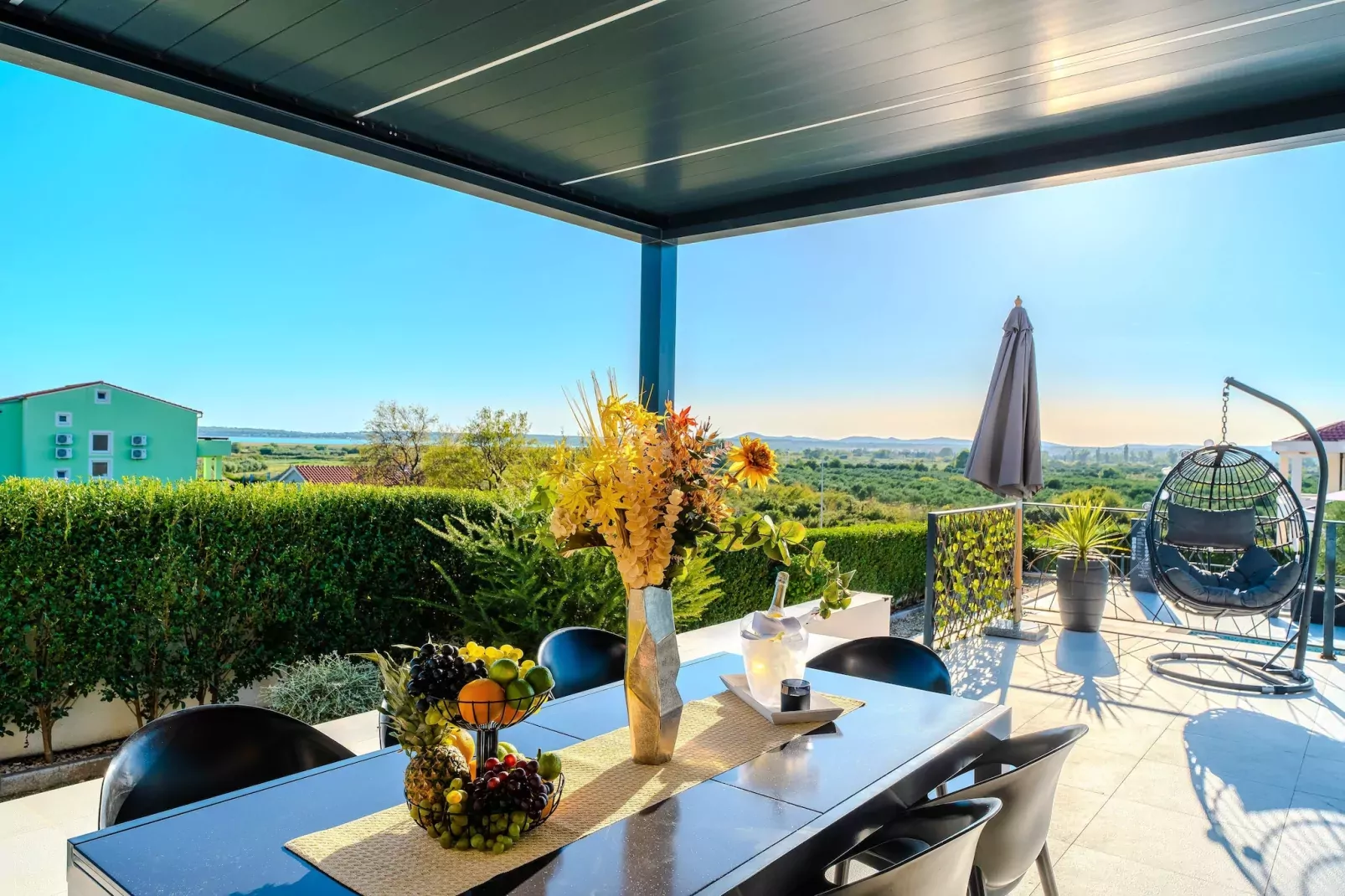 Villa Lara-Balcon-terrasse
