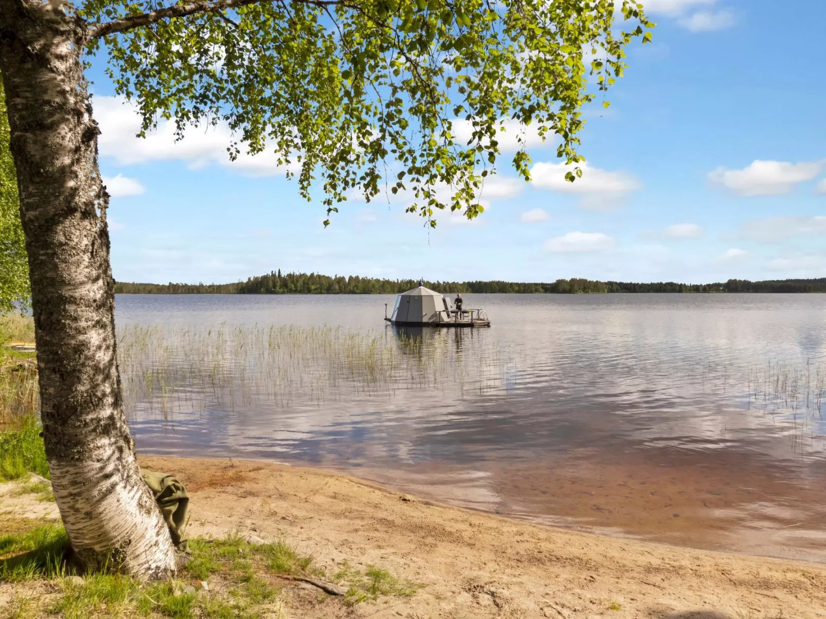 Lystikämän elämys-Dehors
