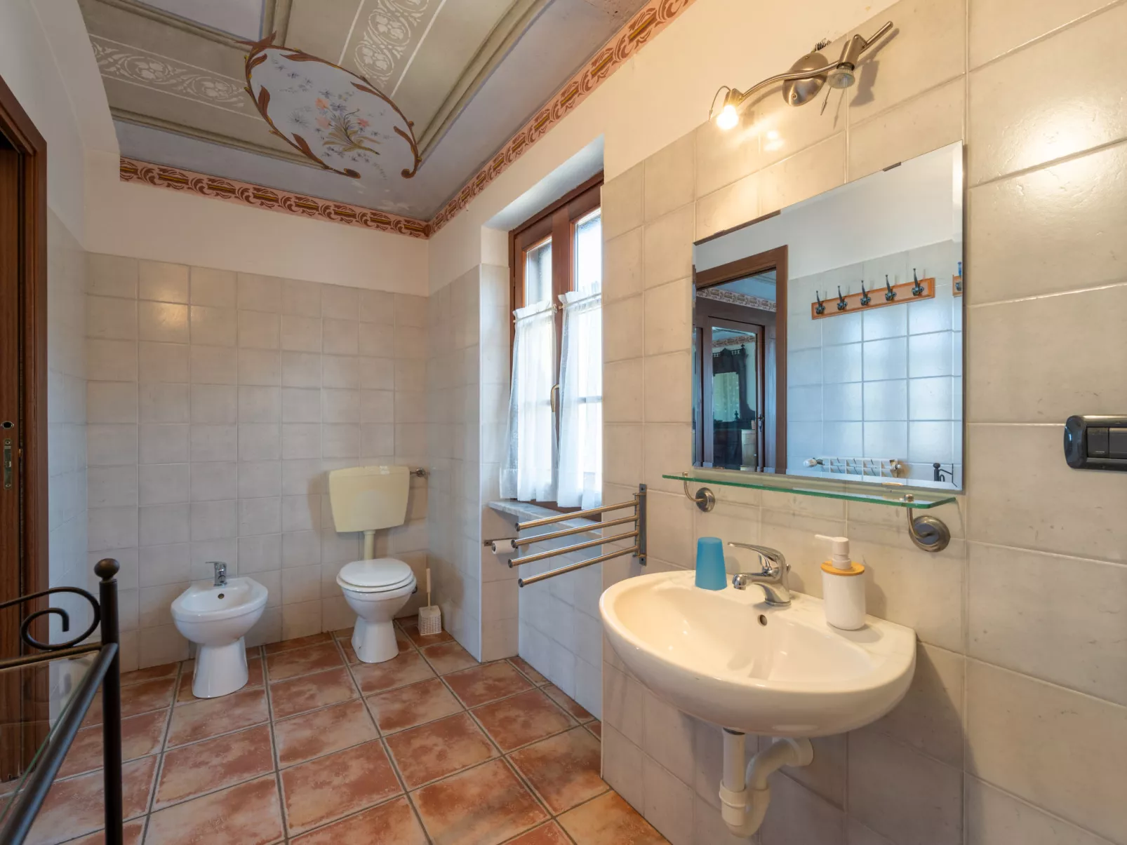 Relais San Desiderio-Drinnen