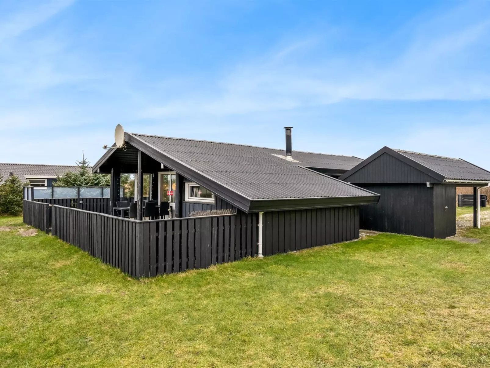 "Erblin" - 400m from the sea-Dehors