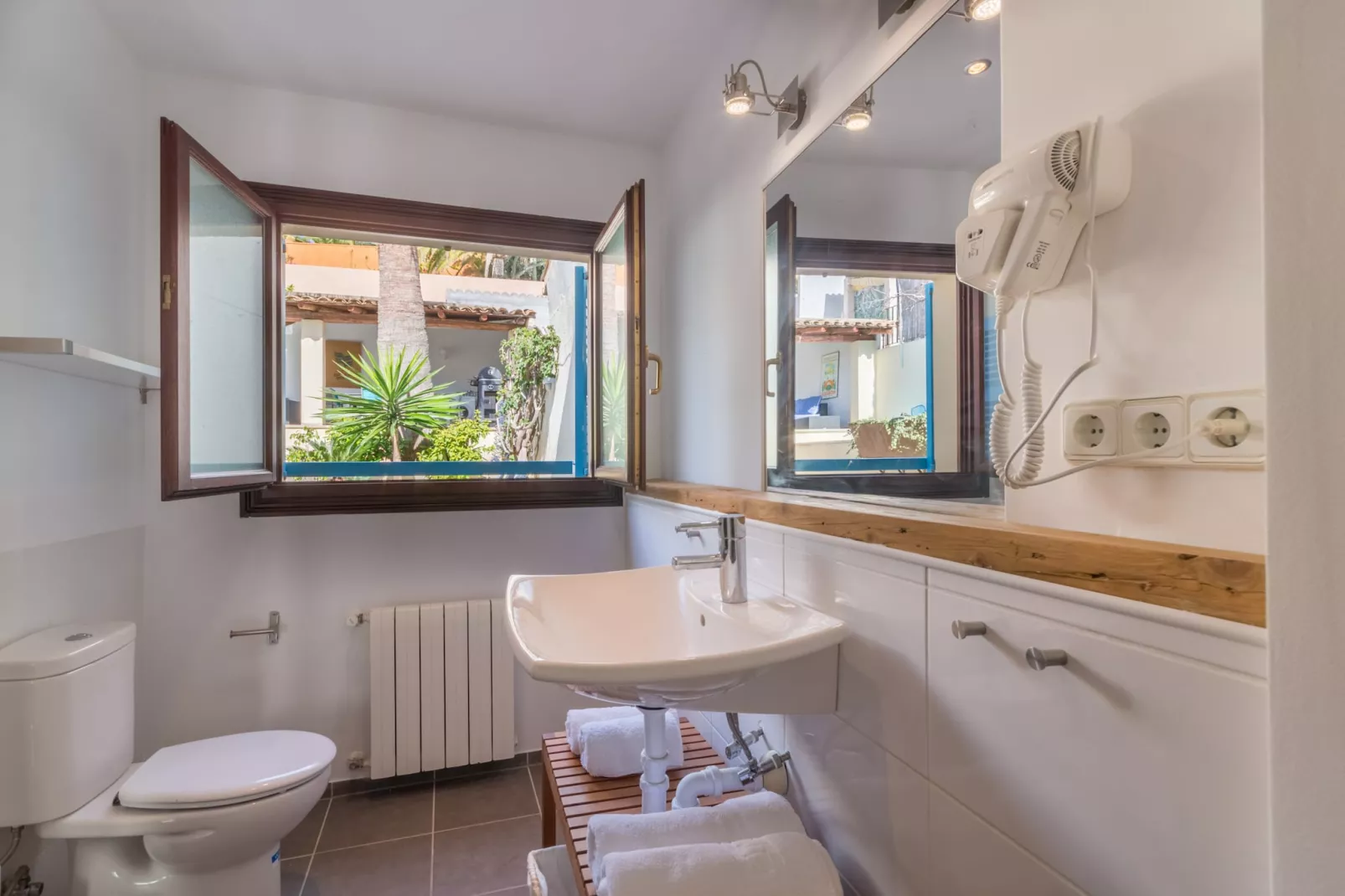 Yacoset, House 5StarsHome Mallorca-Bathroom