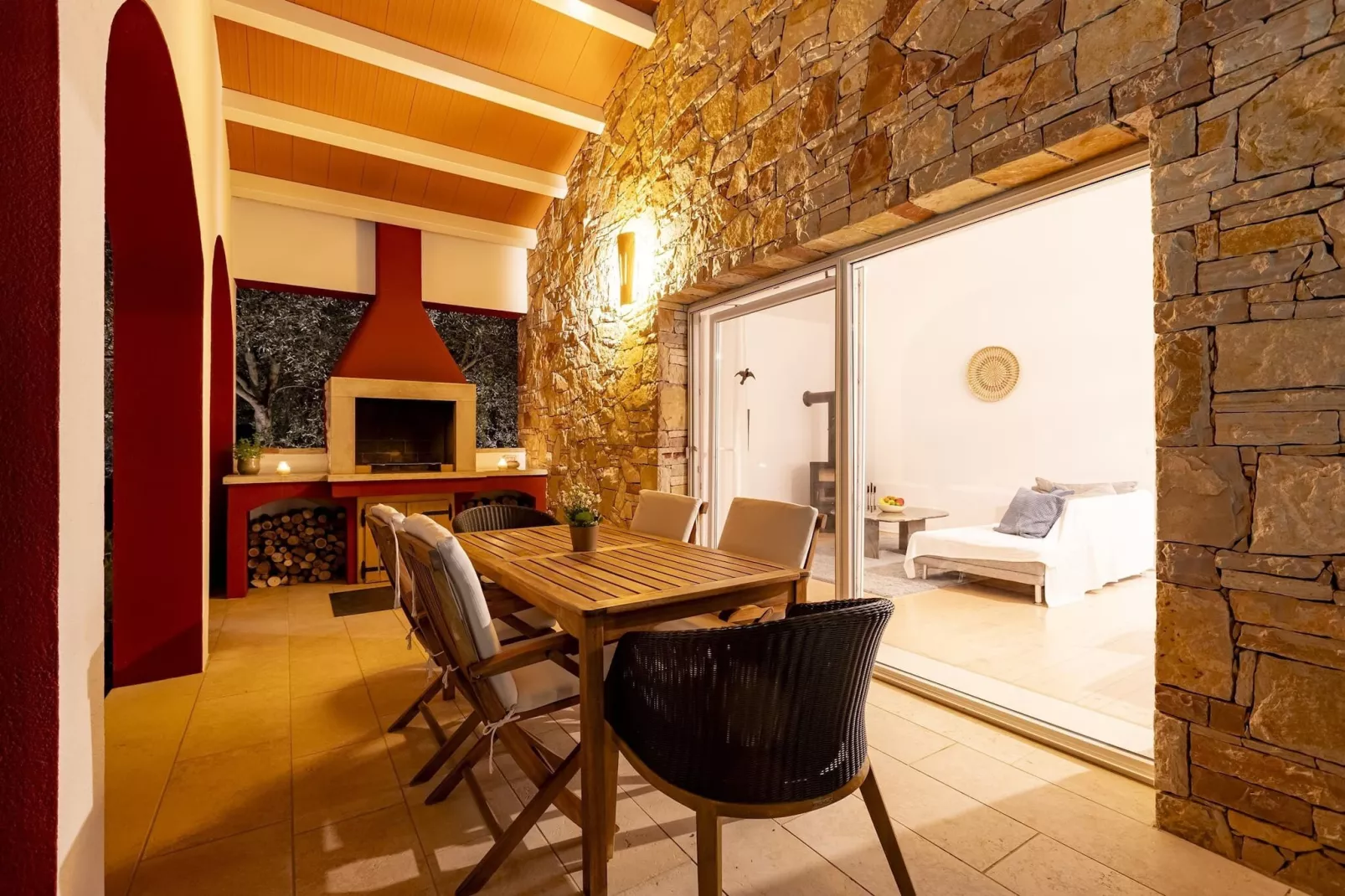 Red House Trget - Your Private Wellness-Gärten Sommer