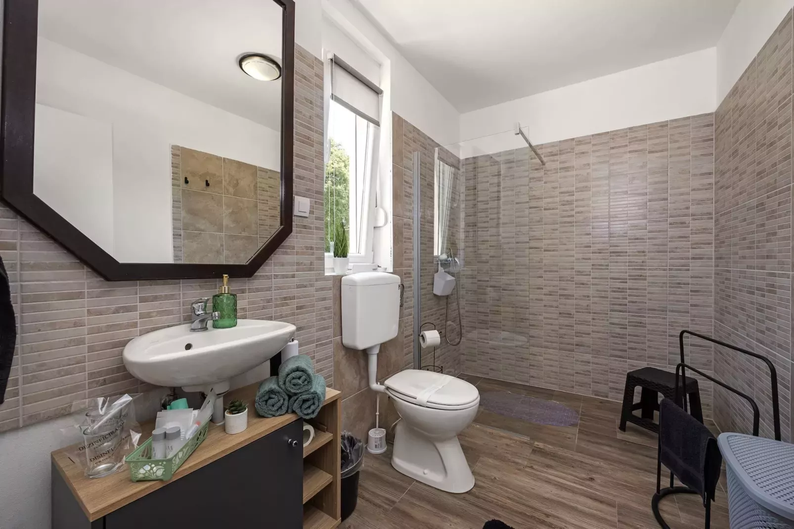 Villa Jakov with Private Pool-Bathroom