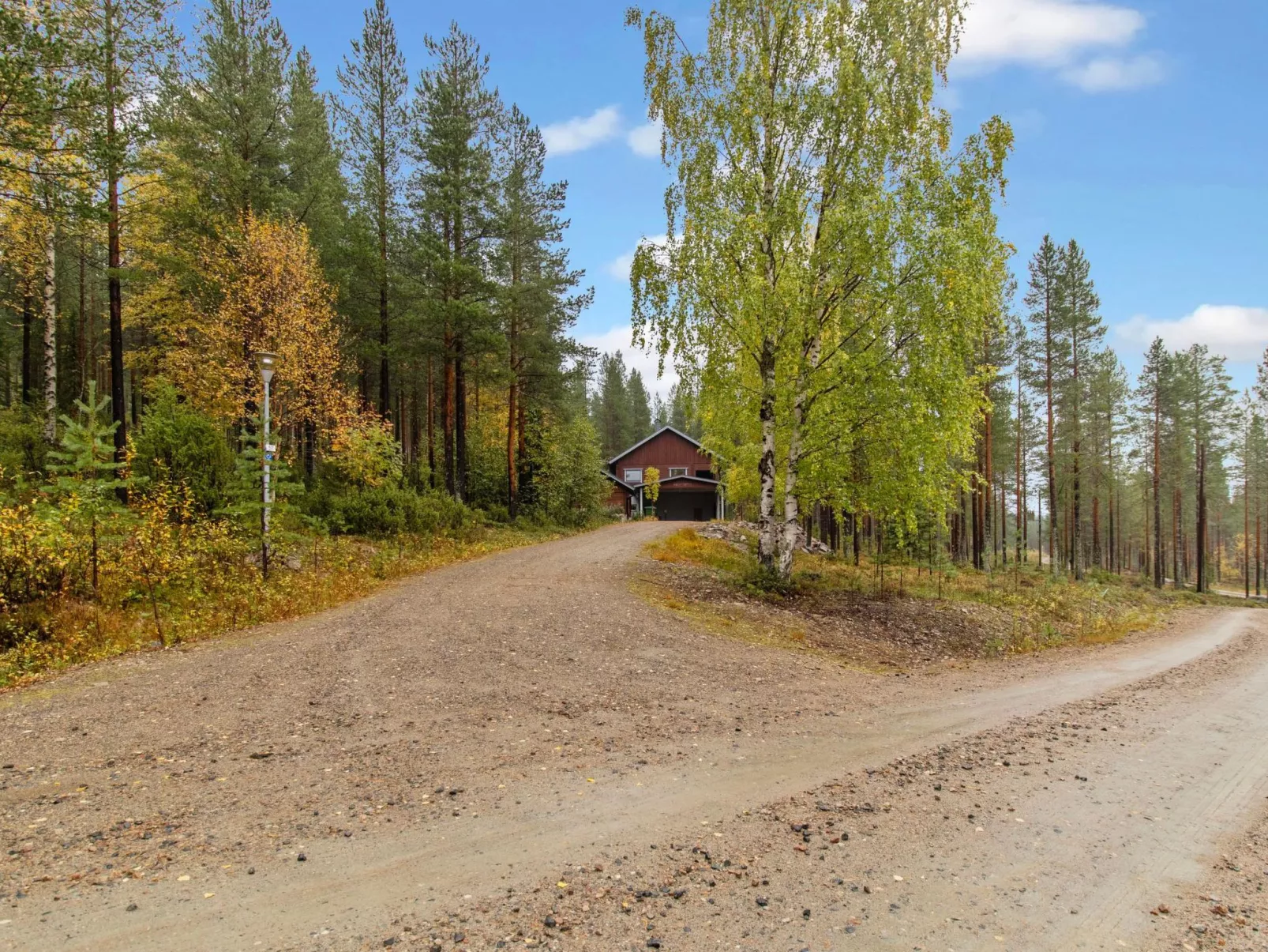 Villa uuttu-Outside