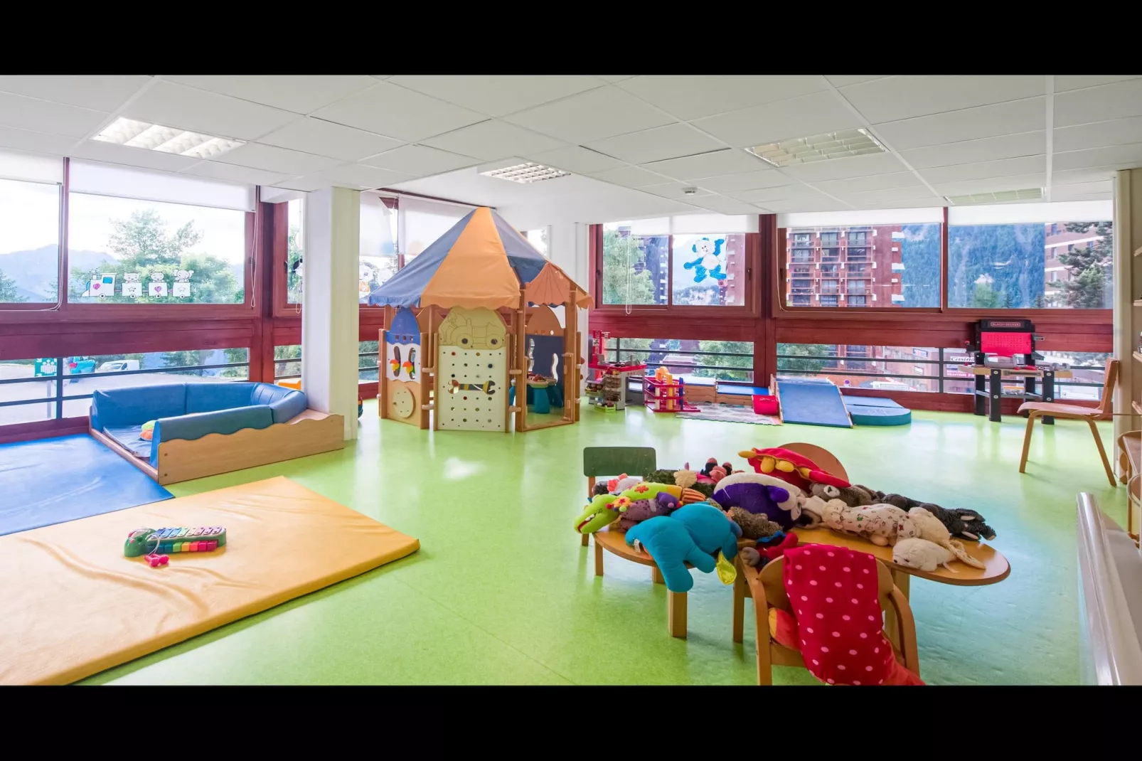 SYBELLES_S8-Salle de loisirs