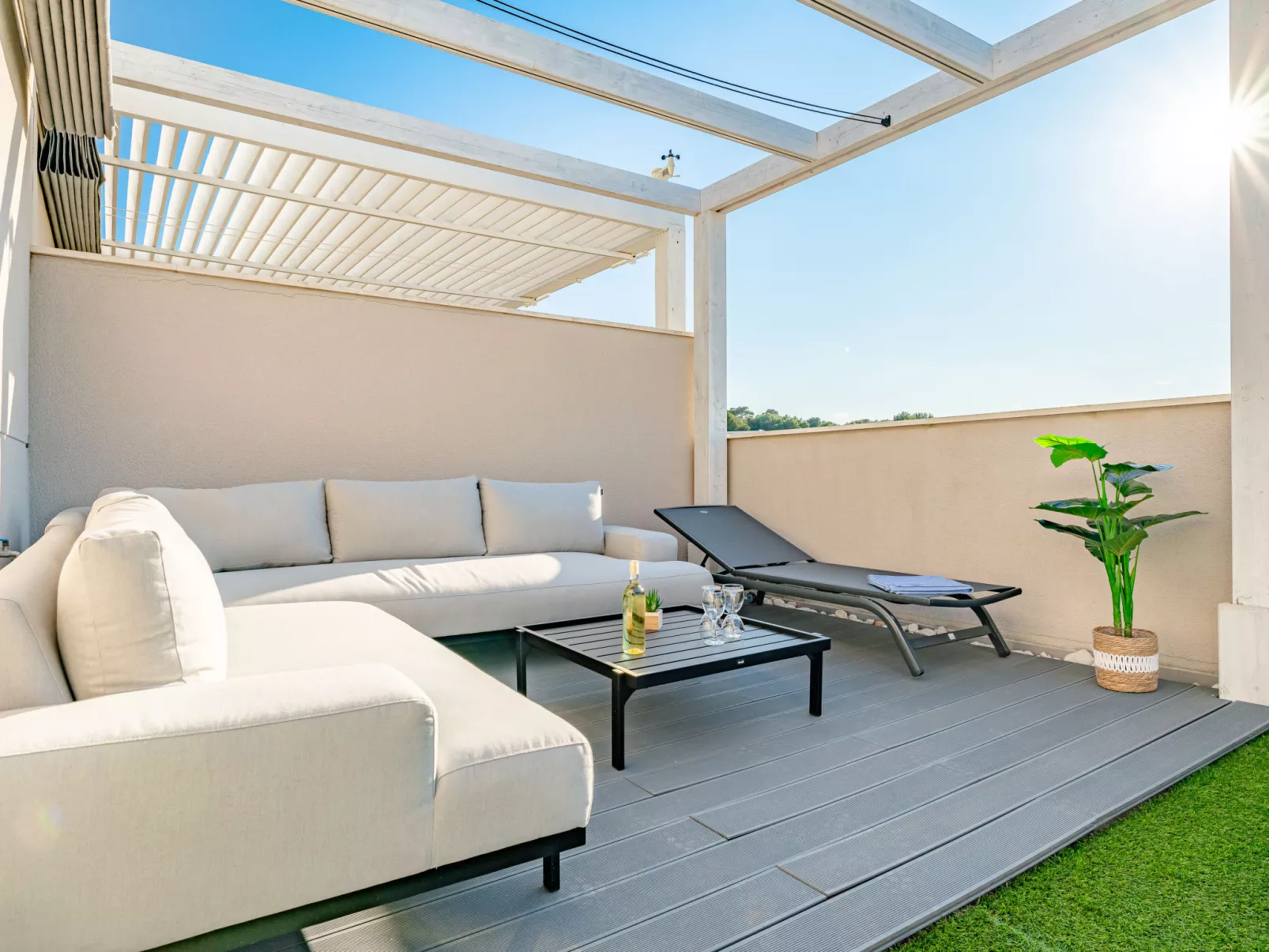 Arenal Boutique Suite-Outside