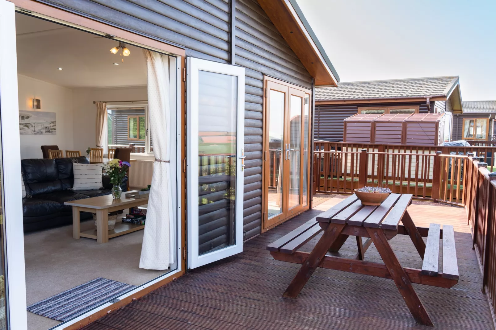 Serendipity Lodge-Outdoor