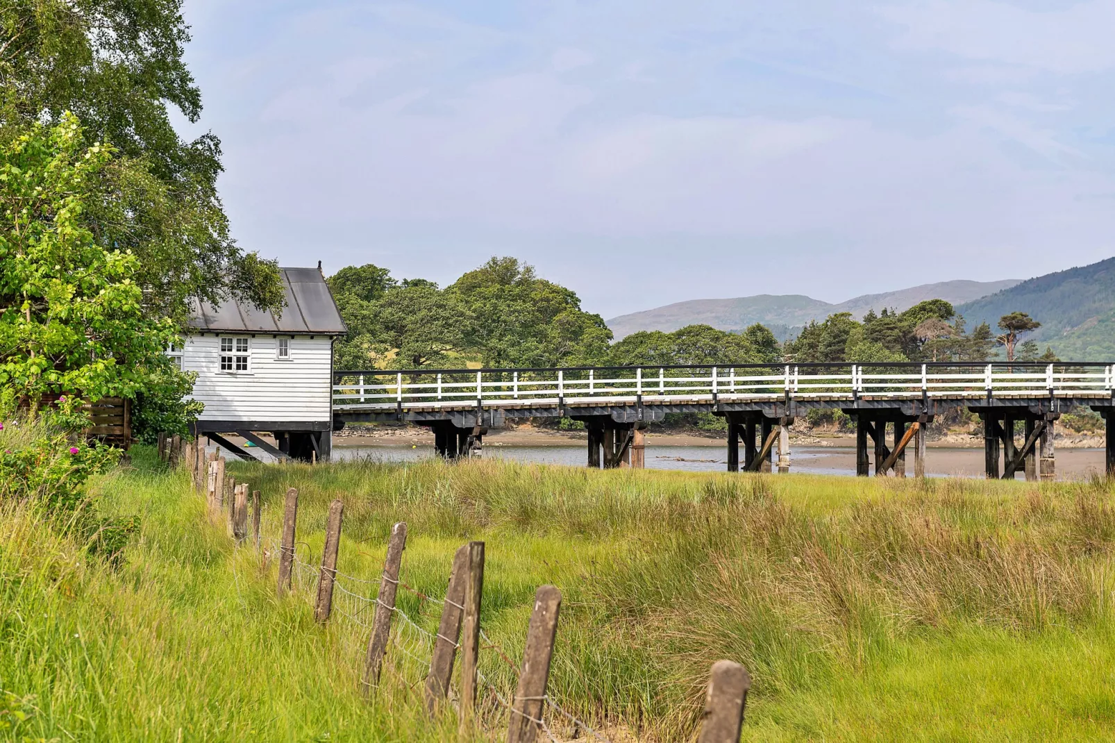 Toll Bridge Cottage-Outdoor
