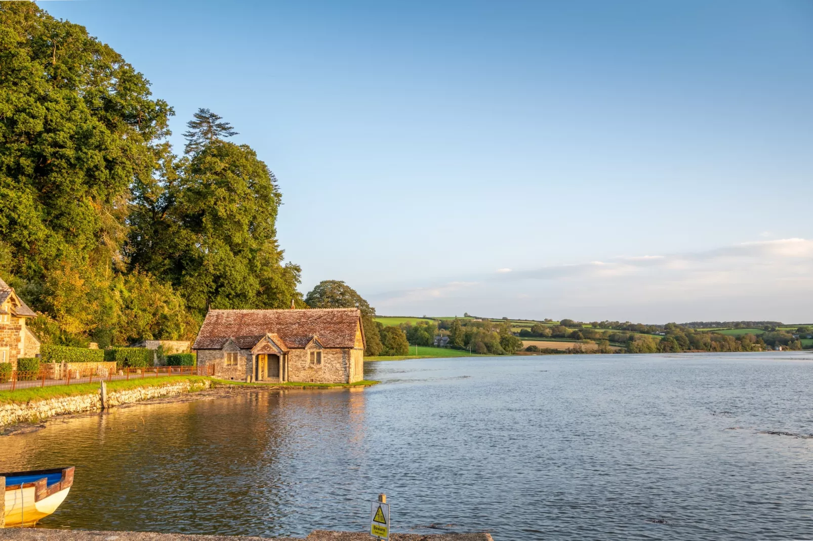 Historic Castle on River Tamar-Extérieur