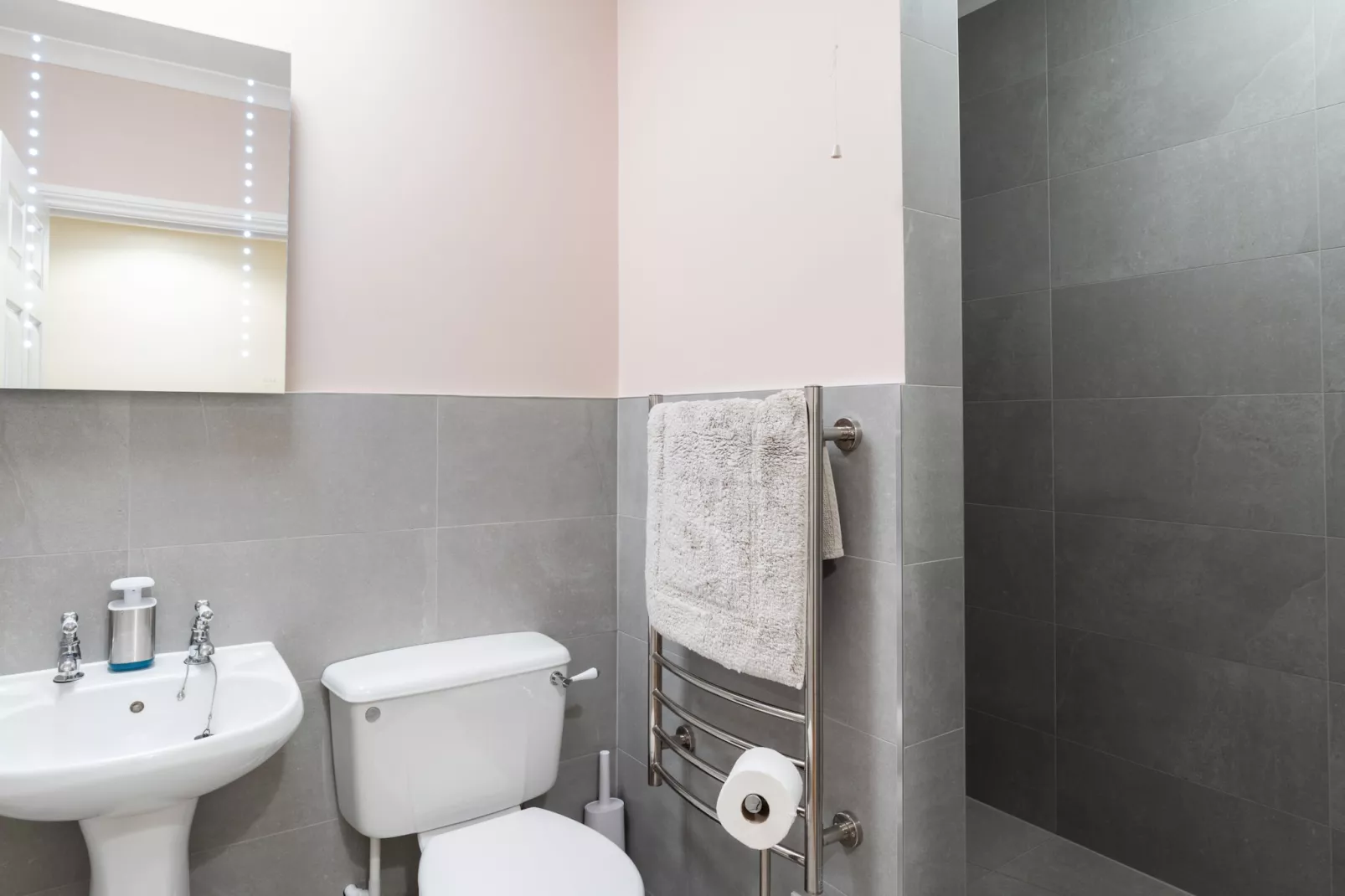 Sunny Nook-Bathroom