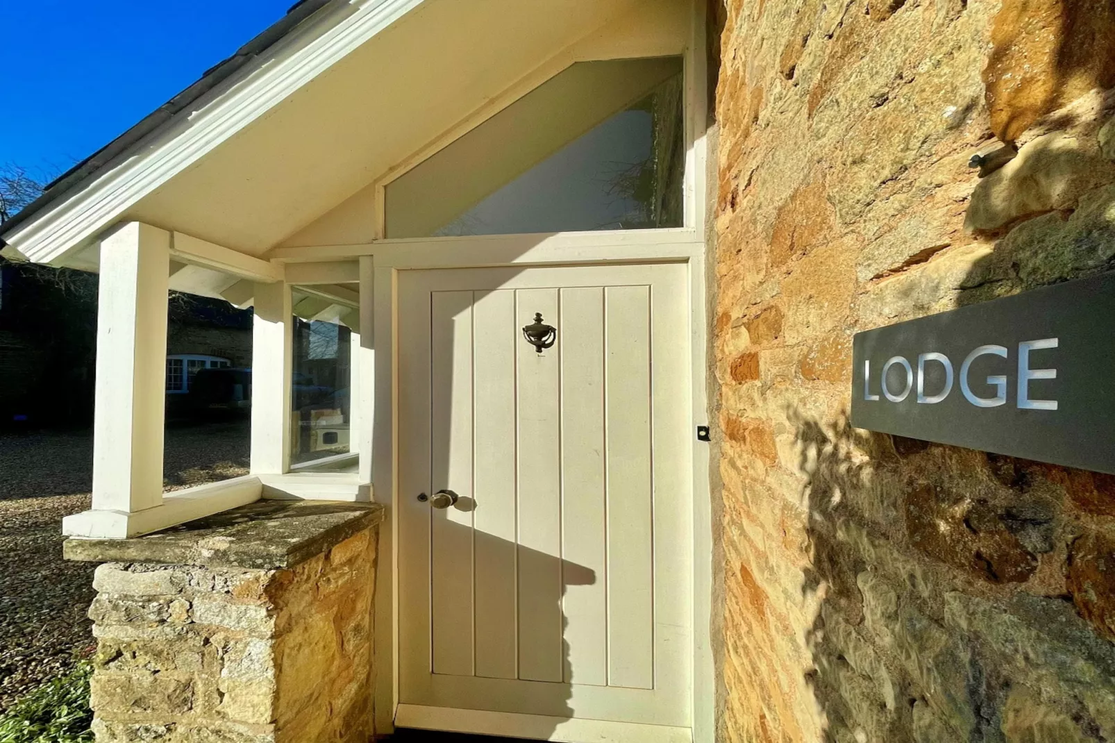 Lodge Cottage-Outdoor