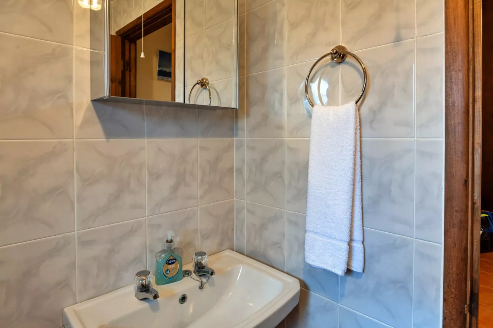 No.1 Gladys' Orchard-Bathroom