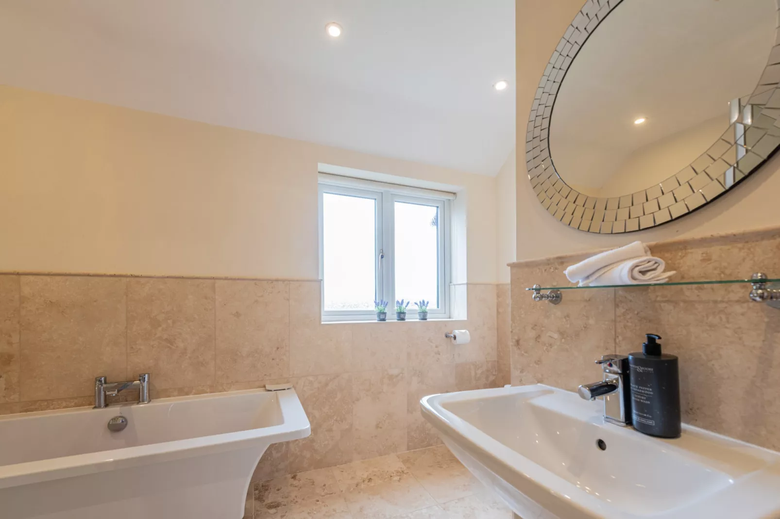 Groes Faen Bach Farmhouse-Bathroom