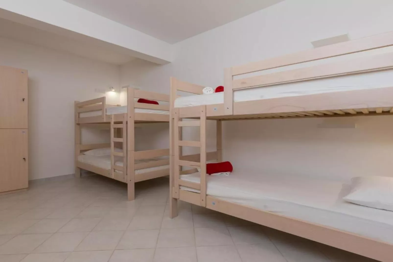 Hostel Free Bird - Bed in Five Bed Mixed Dormitory Room 4  (F)-Schlafzimmer