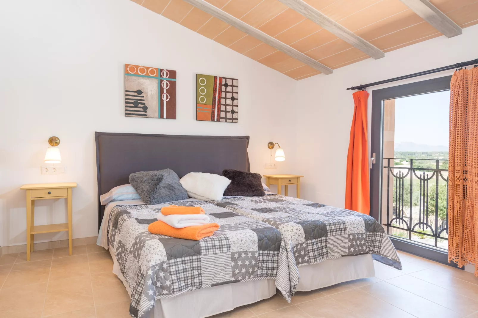 Son Vador-Bedroom