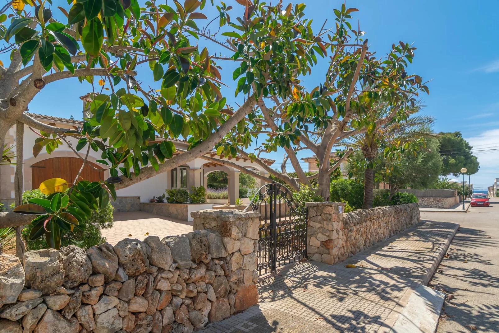 Casa Aina-Image-tags.