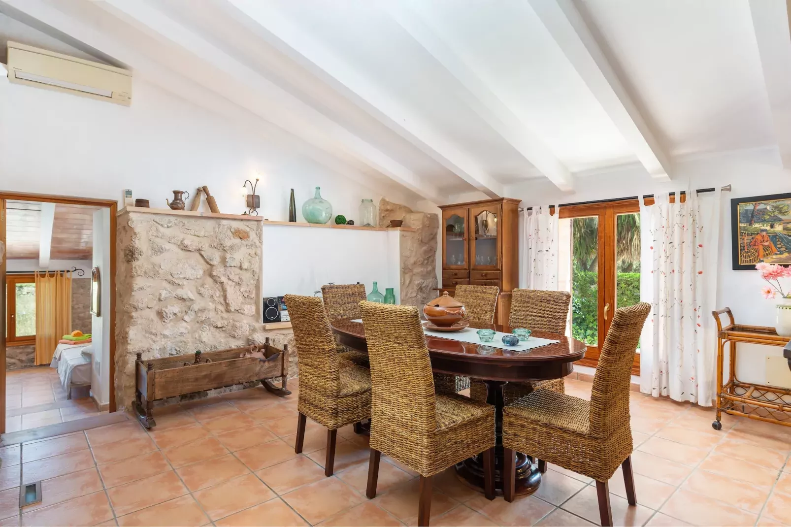 Can Sua-Dining room