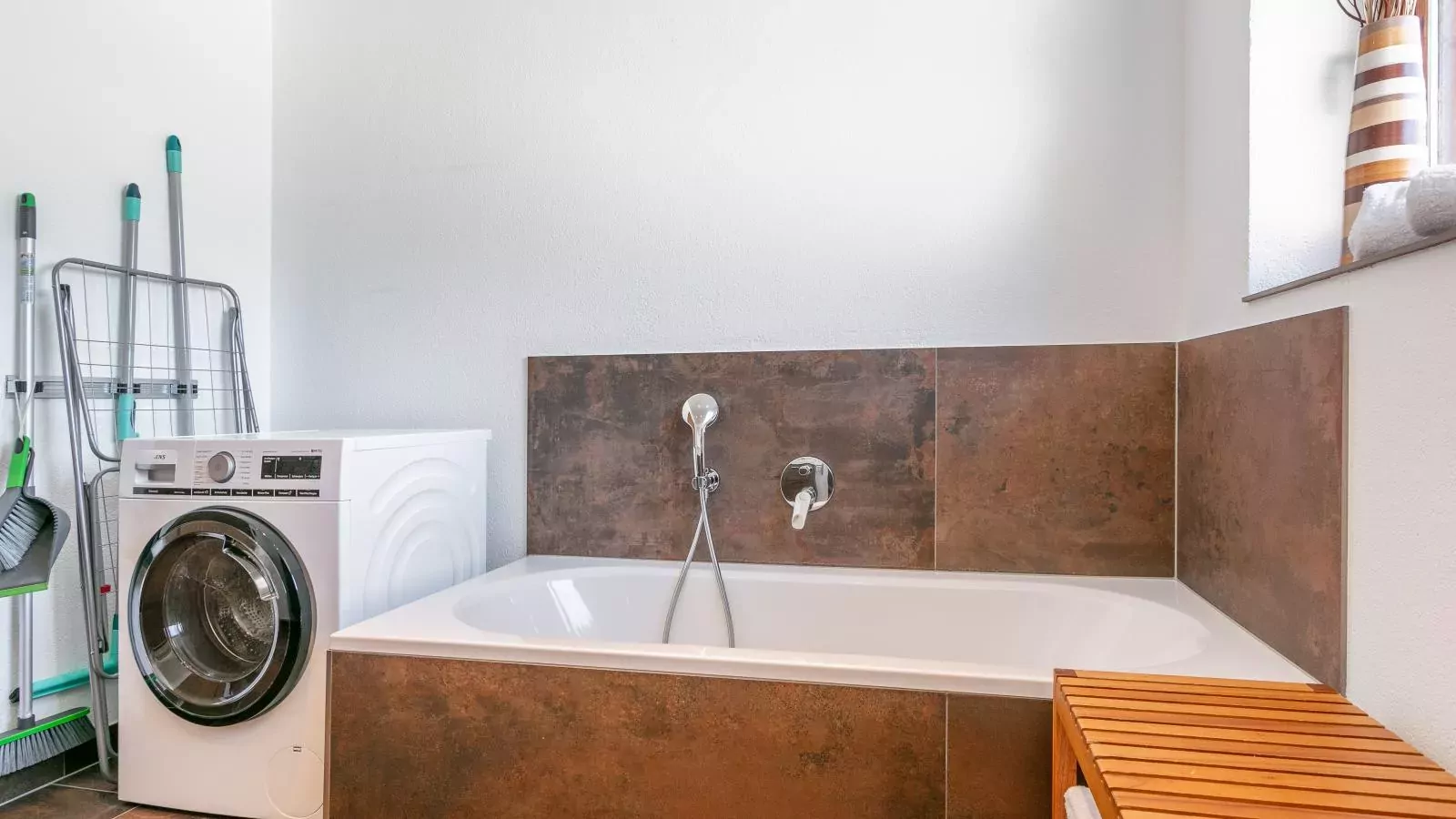 Blumenwiese I und II-Badezimmer