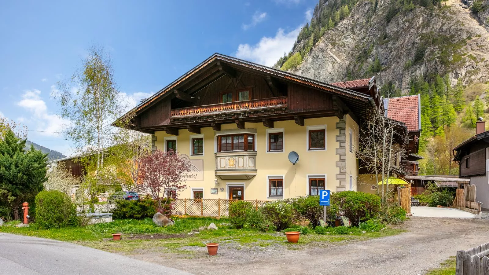 Schweizerhof Apfelrose-Exterior summer
