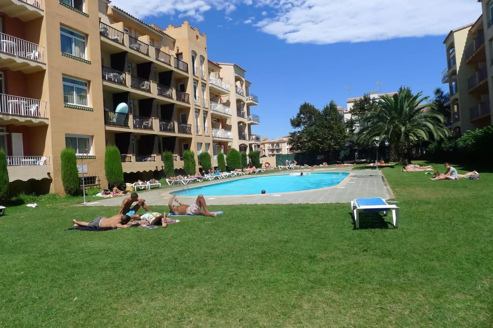 MIRABLAU F 11 Empuriabrava-Exterior summer