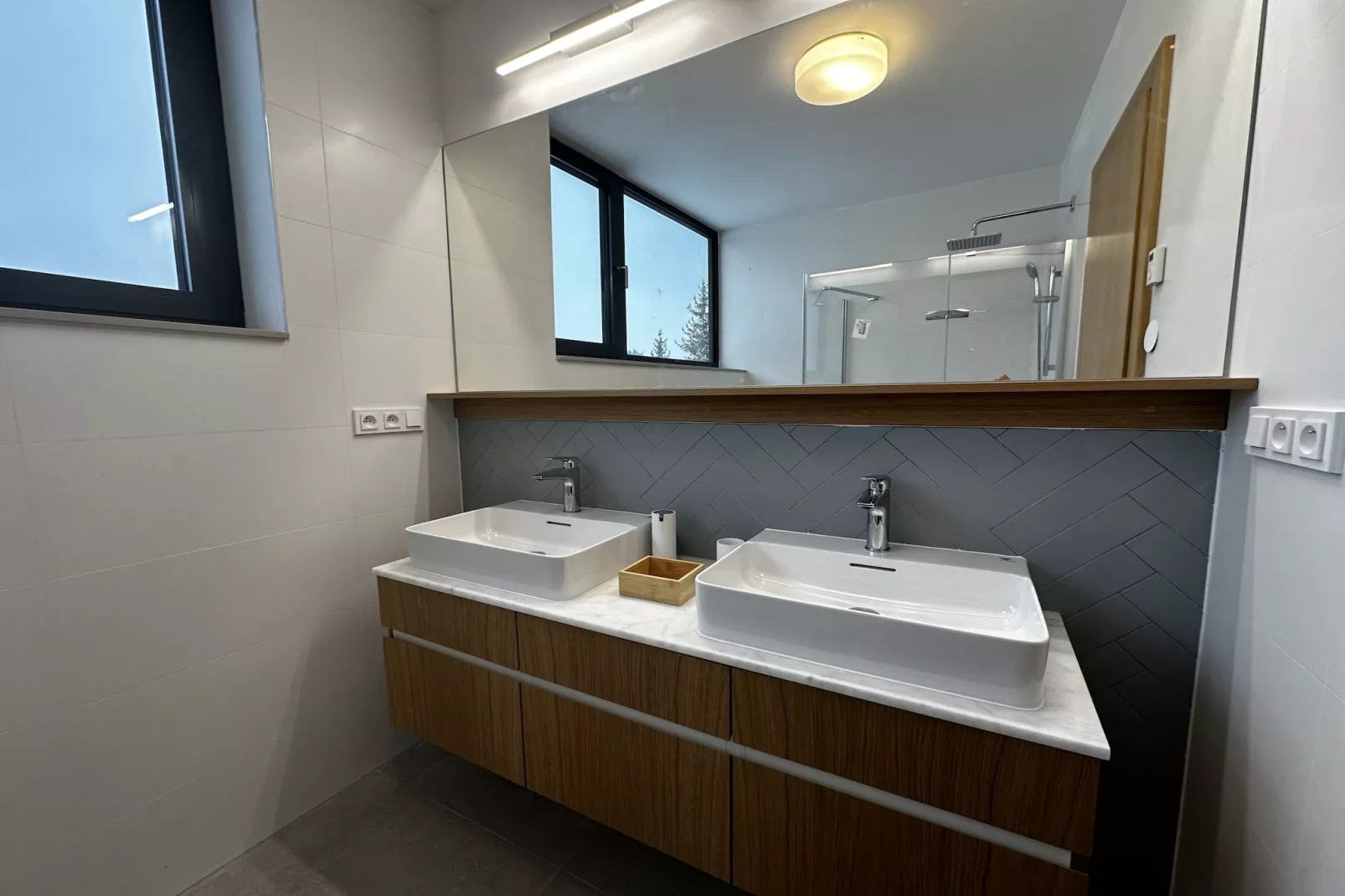 Cerny Dul KCB045 Villa-Badezimmer
