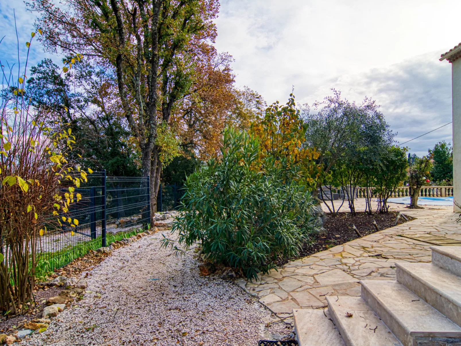 Villa!-Outside