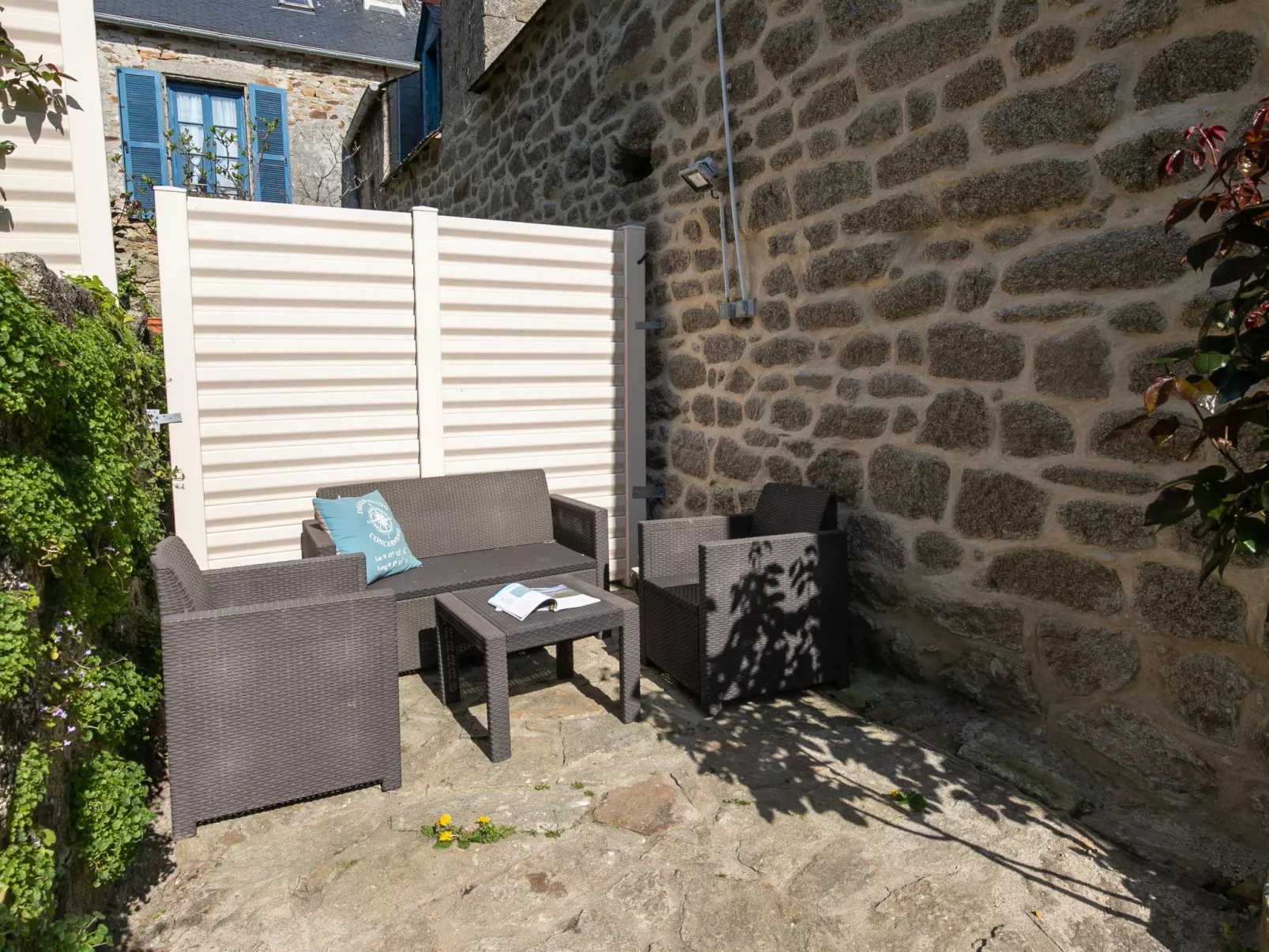 Maison Duquesne-Outside