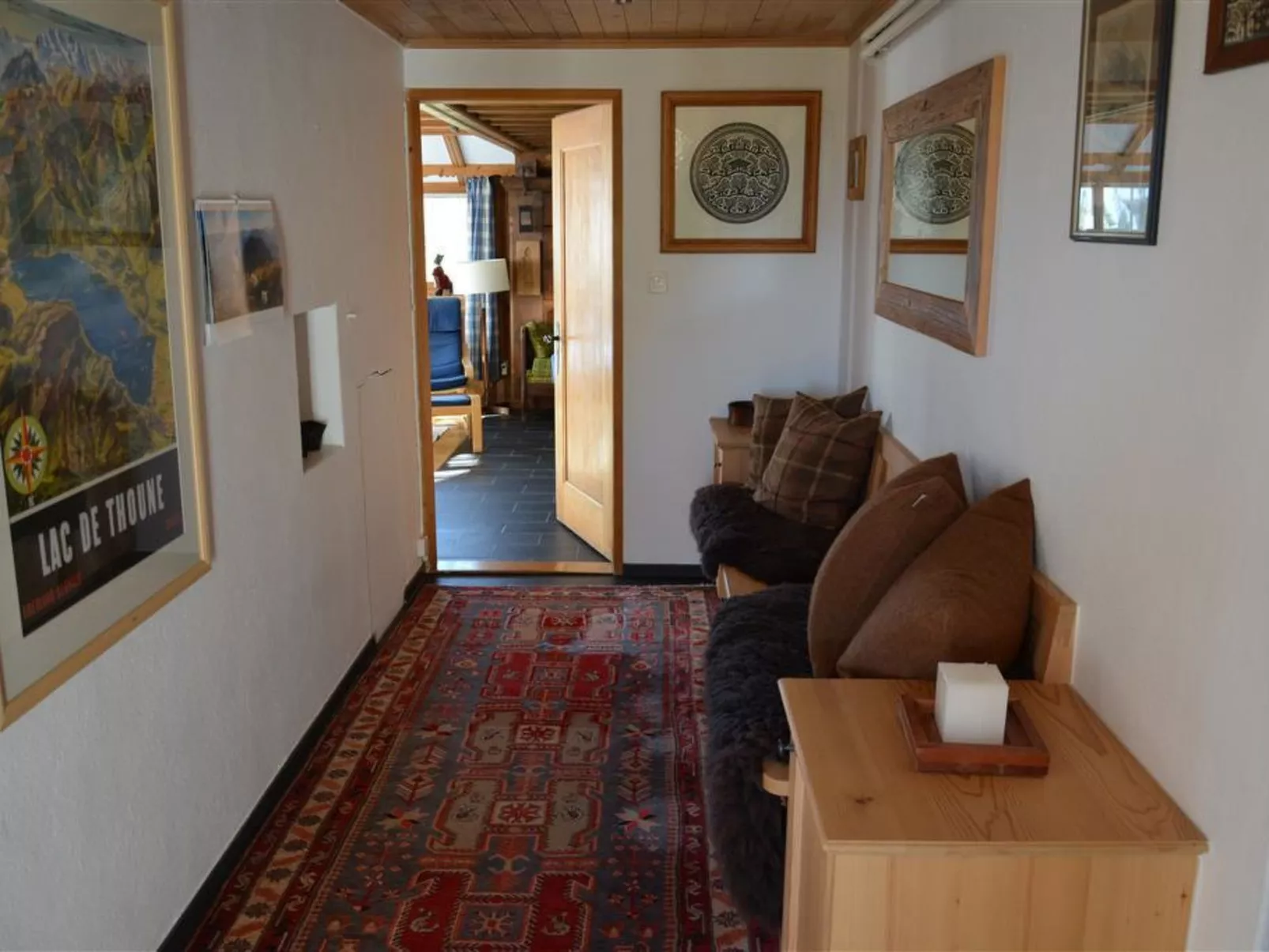 La Ruche, Chalet-Inside