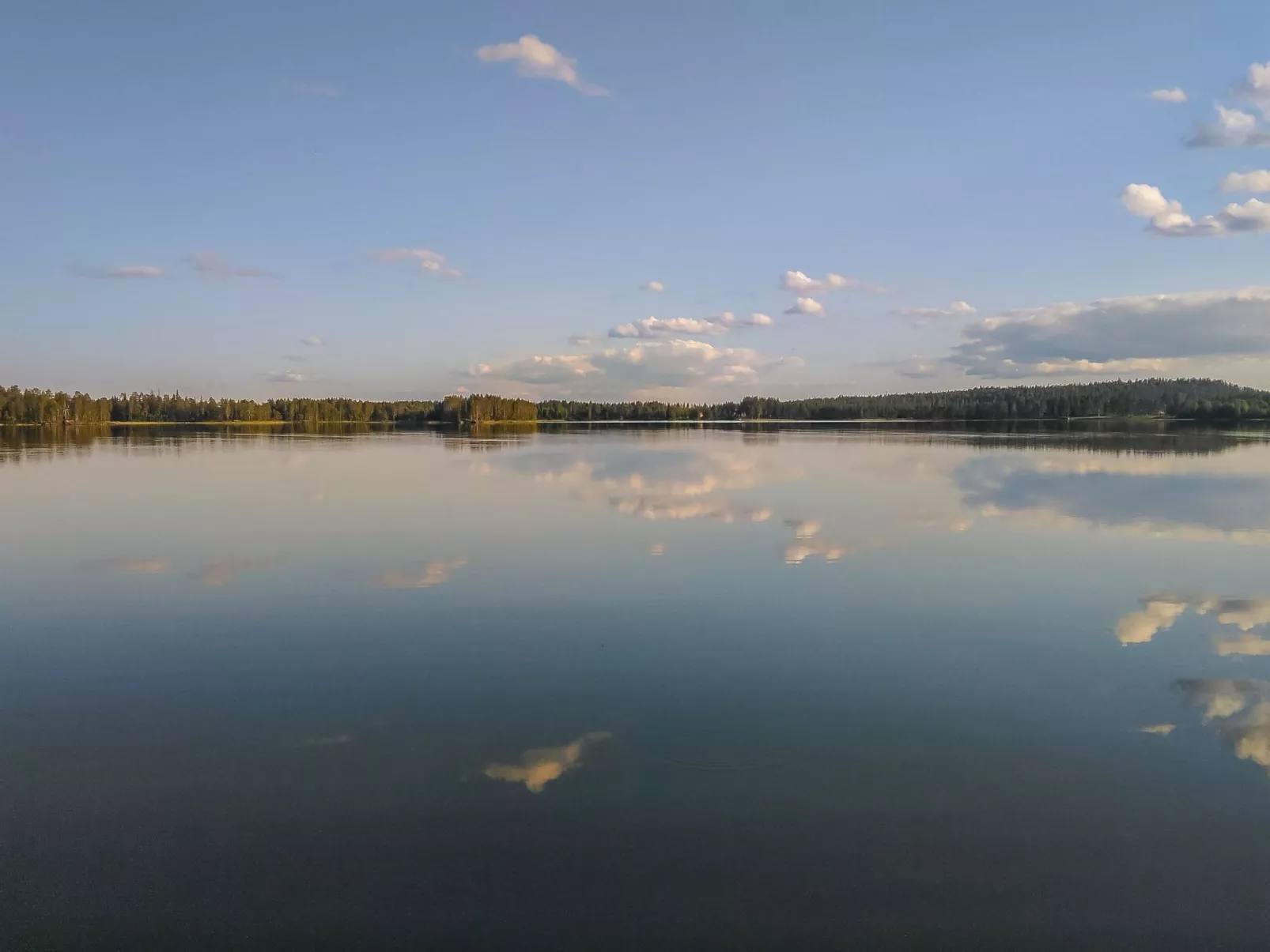 Lystikämän tupa-Dehors