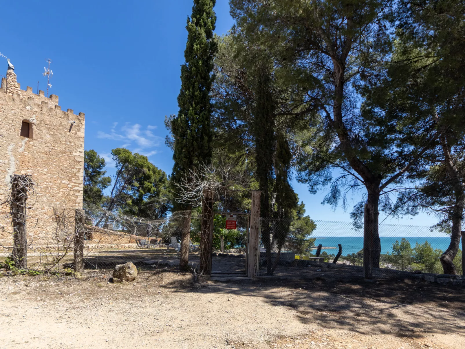 Torre Morralla-Draußen