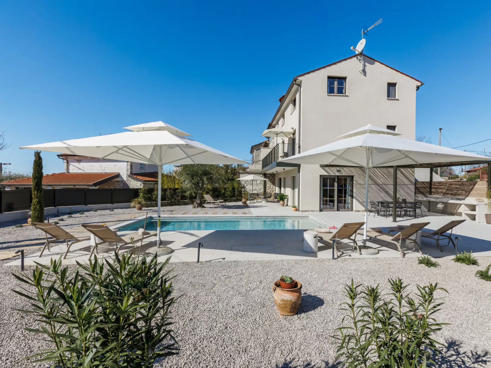 Casa Minda-Outside