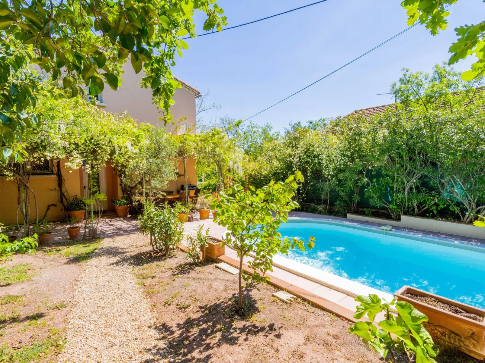 Villa Toulon-Outside