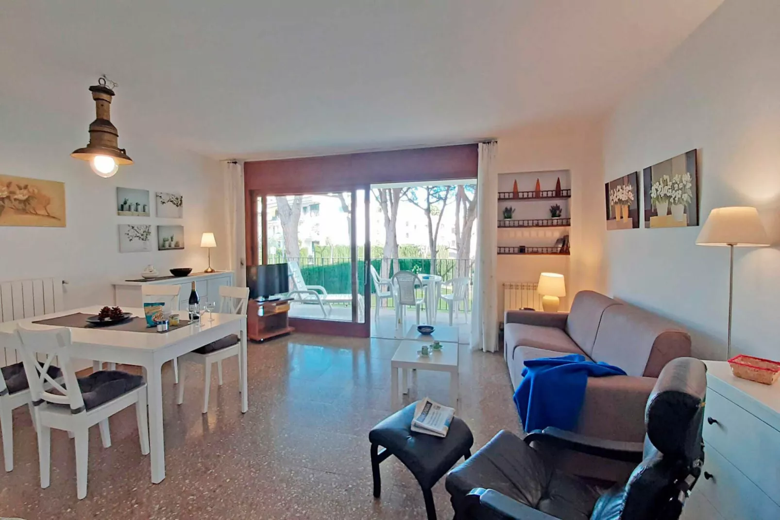 Costa Verde-Dining room