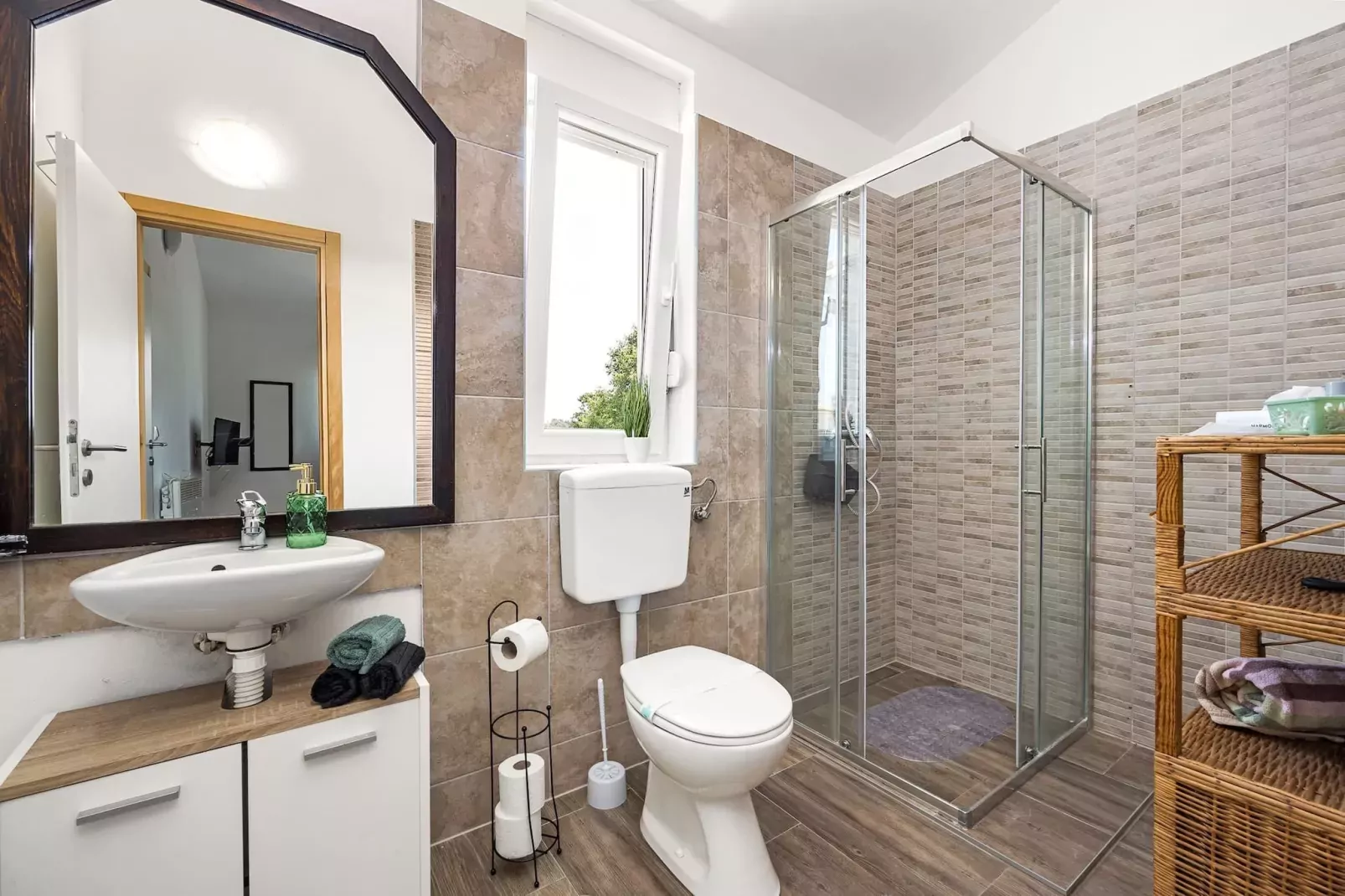 Villa Jakov with Private Pool-Bathroom