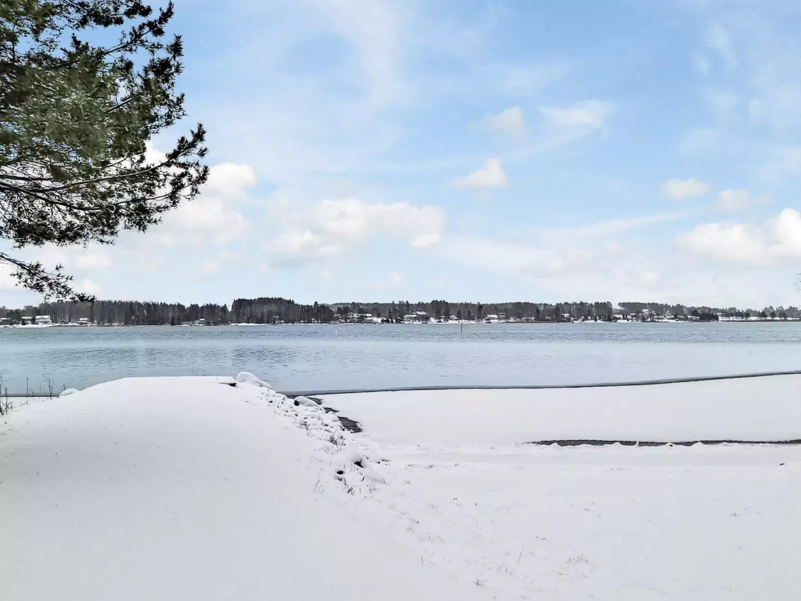 Ruokovirran mökki-Outside