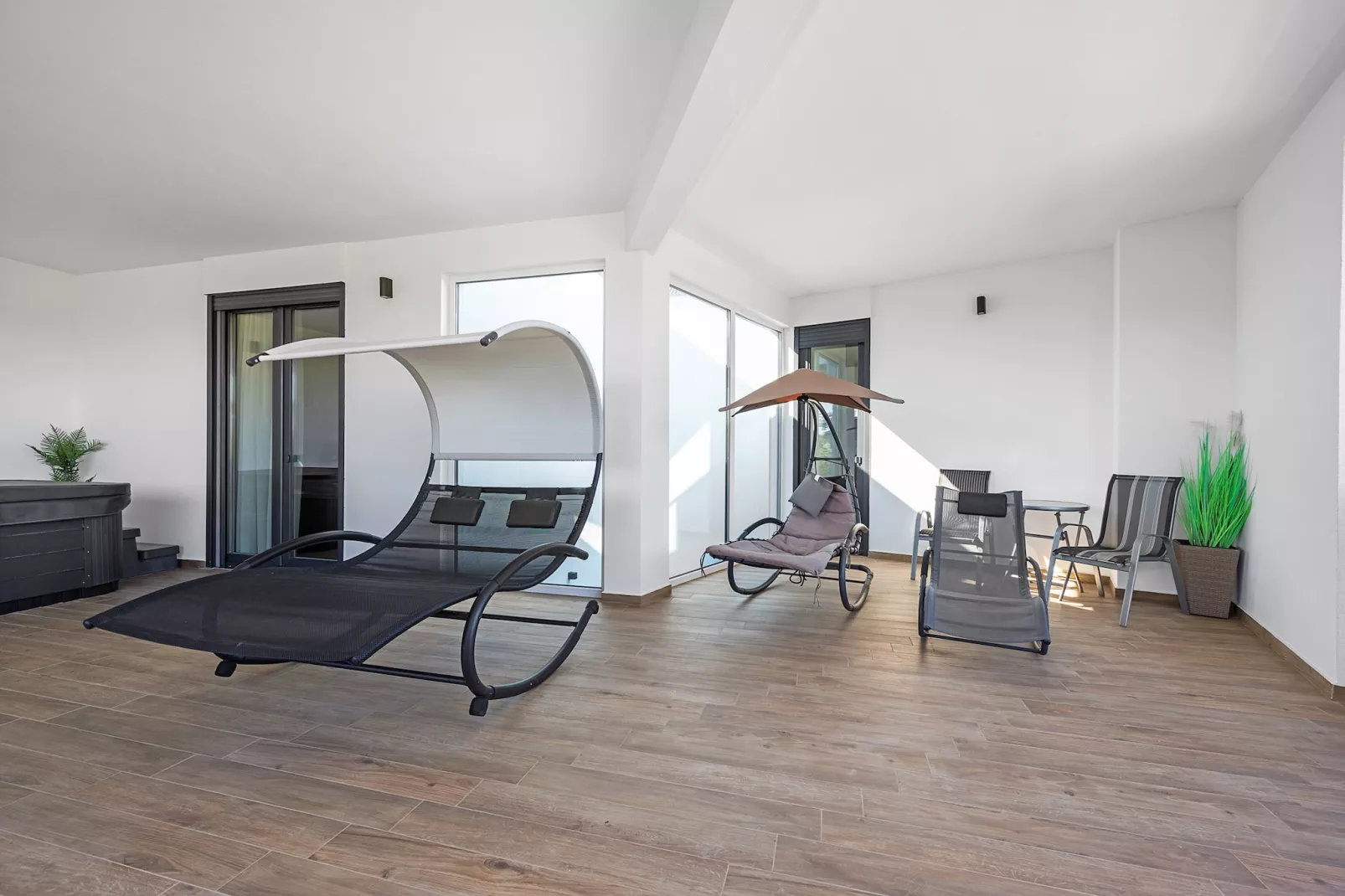 Villa Pinus-Terrace balcony