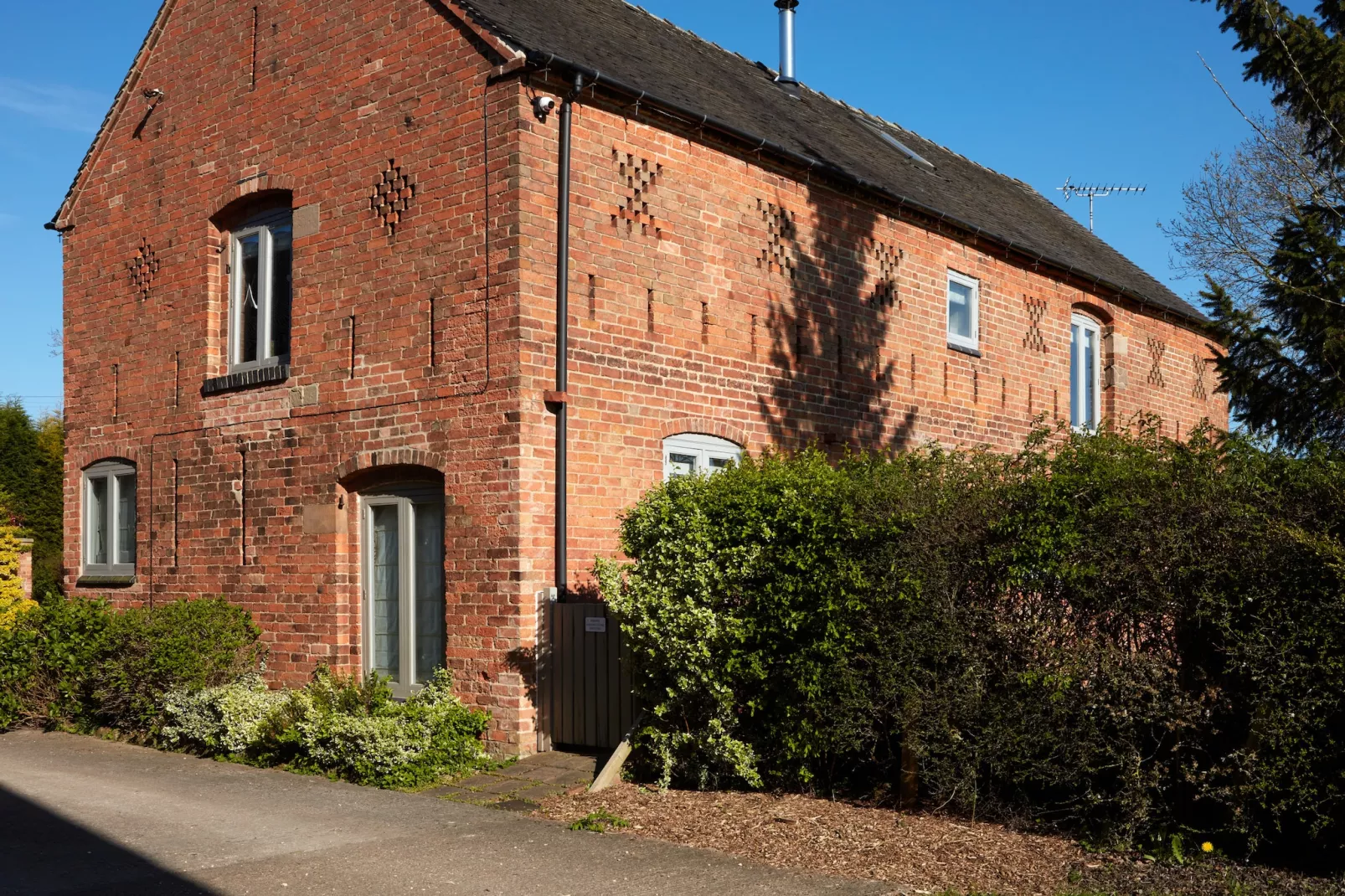 Sunshine Cottage-Outdoor