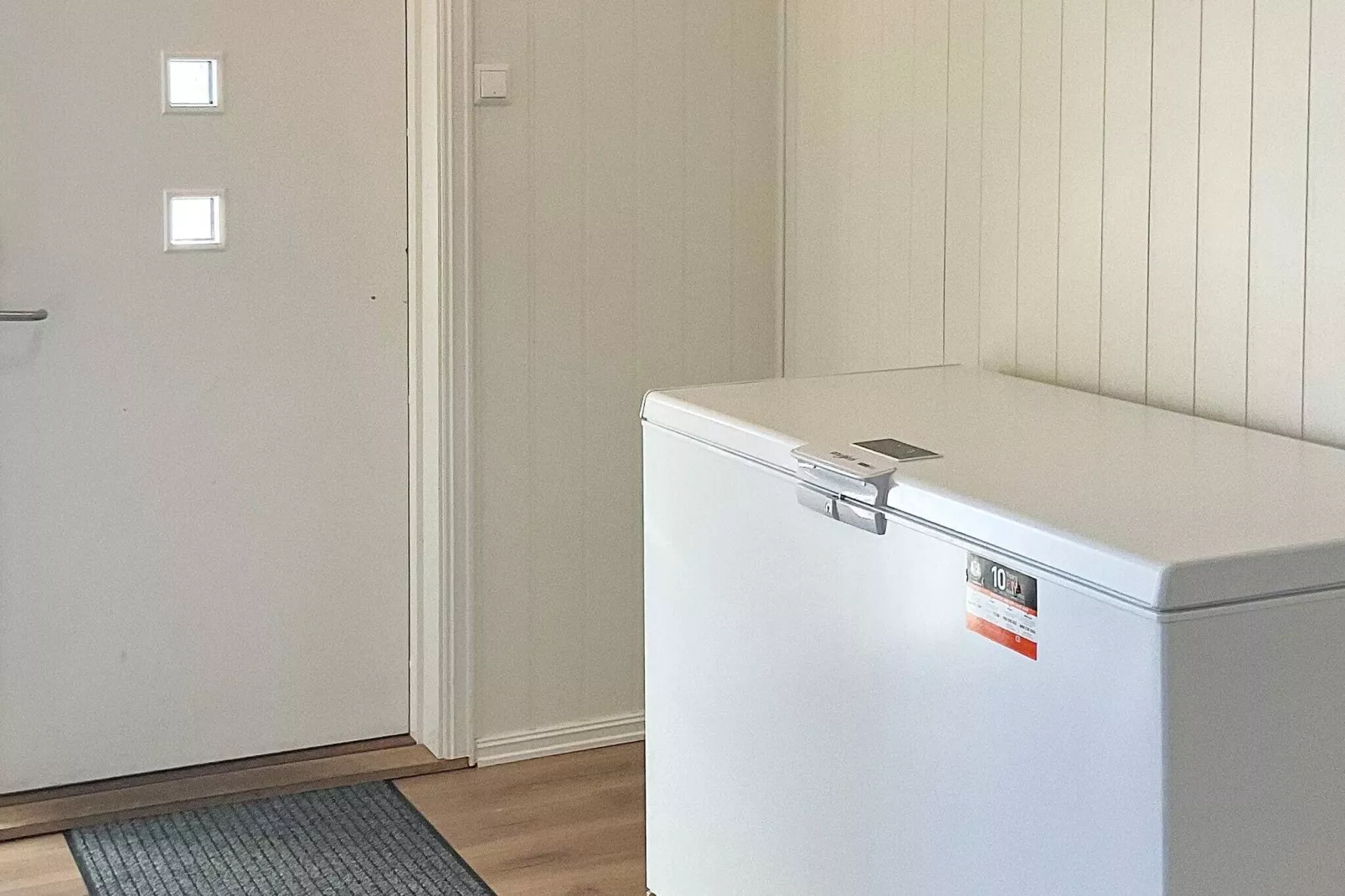 6 person holiday home in AVERØY-By Traum-Indoor