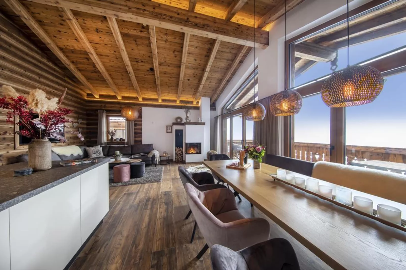 Nationalpark Chalet Schneespitze-Dining room