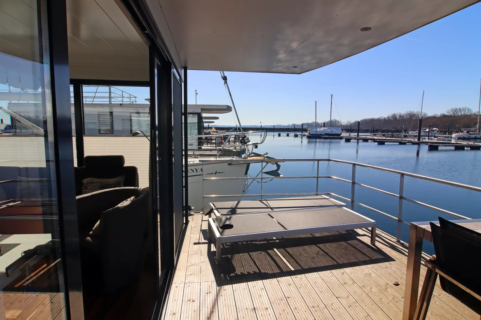 Hausboot Family & Friends LP2 / 1-2 Personen-Terrace balcony